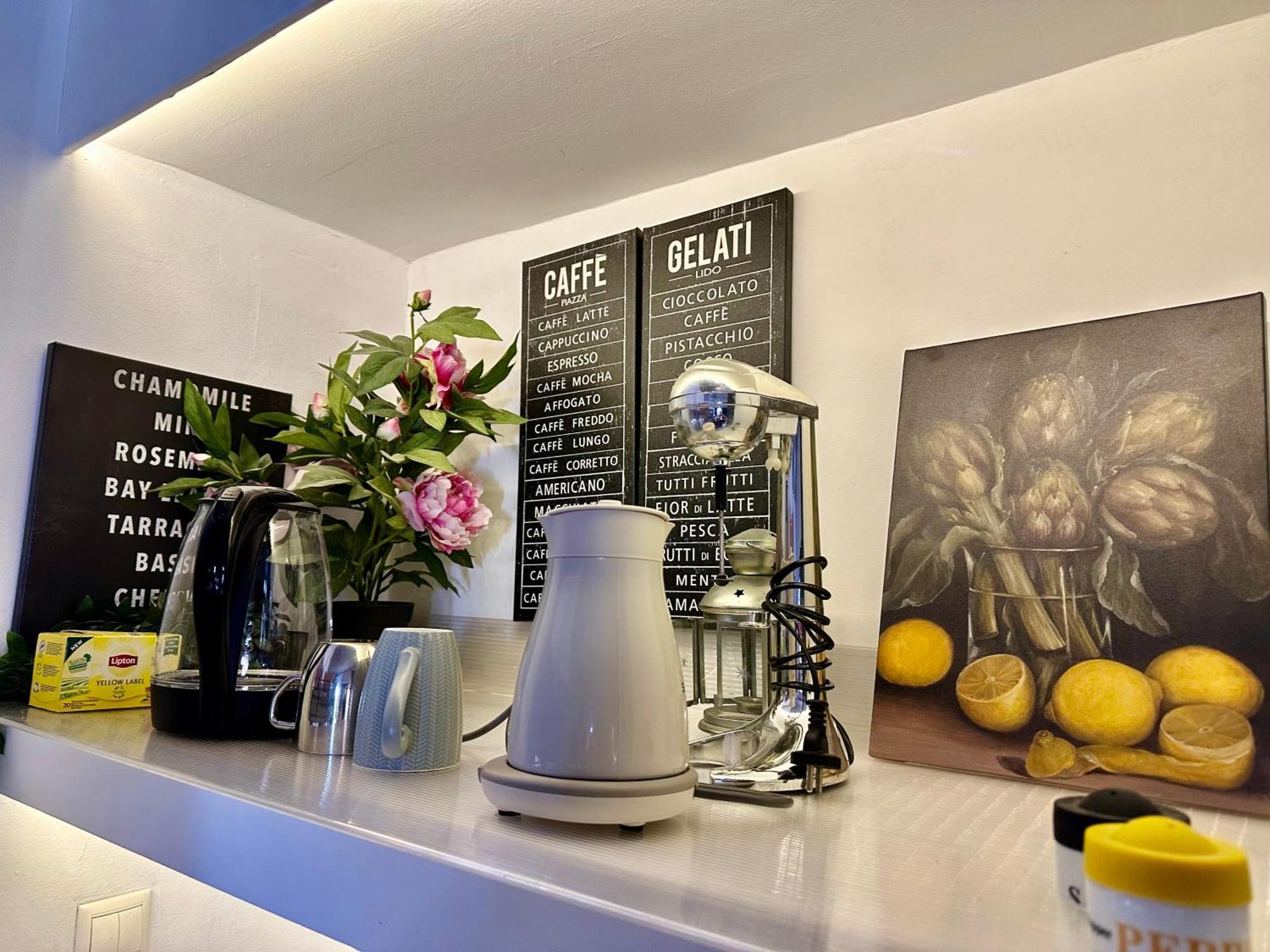 Bright Studio 4 A Short Stay Near Oaka - Iaso - Ygeia - Mitera Hospitals Athens Ngoại thất bức ảnh