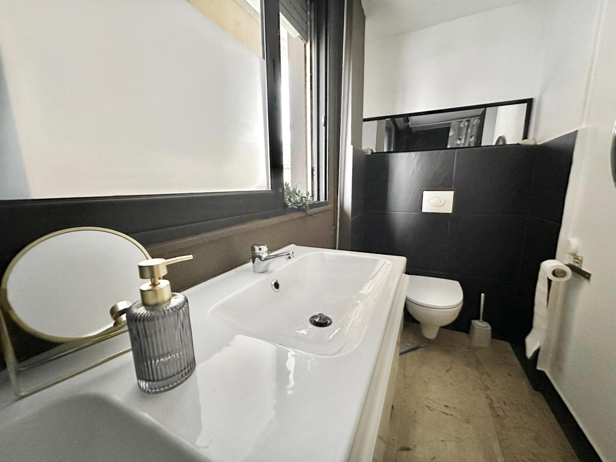 Bright Studio 4 A Short Stay Near Oaka - Iaso - Ygeia - Mitera Hospitals Athens Ngoại thất bức ảnh